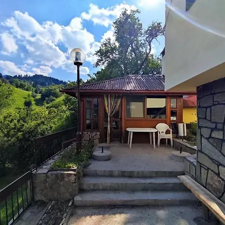 펜션 беевски