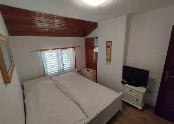 펜션 беевски